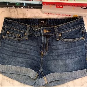 cuffed dark wash denim blue shorts (gap 1969)